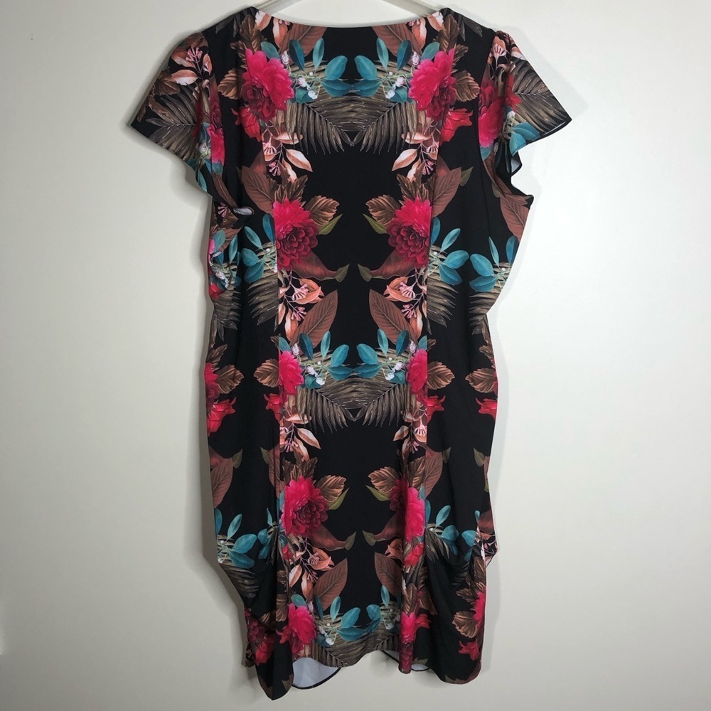 City Chic Floral Dress Zipper in Front and Ruching SZ L/20. - Picture 5 of 9